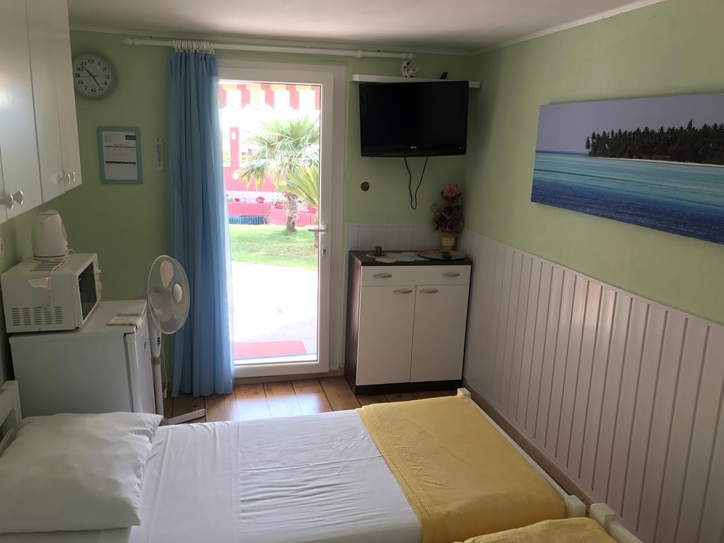 Apartments Villa Stella Maris โรกอซนิซา ภายนอก รูปภาพ